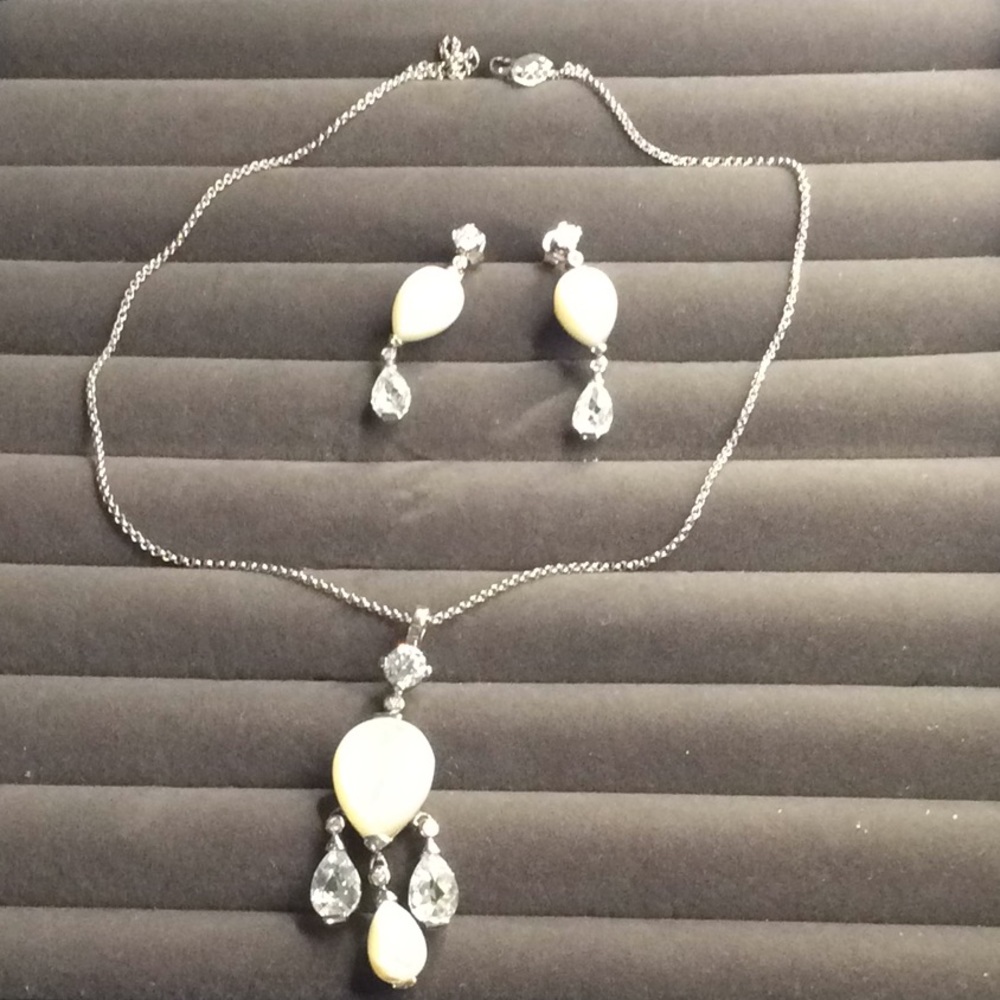 White stone Necklace and earrings